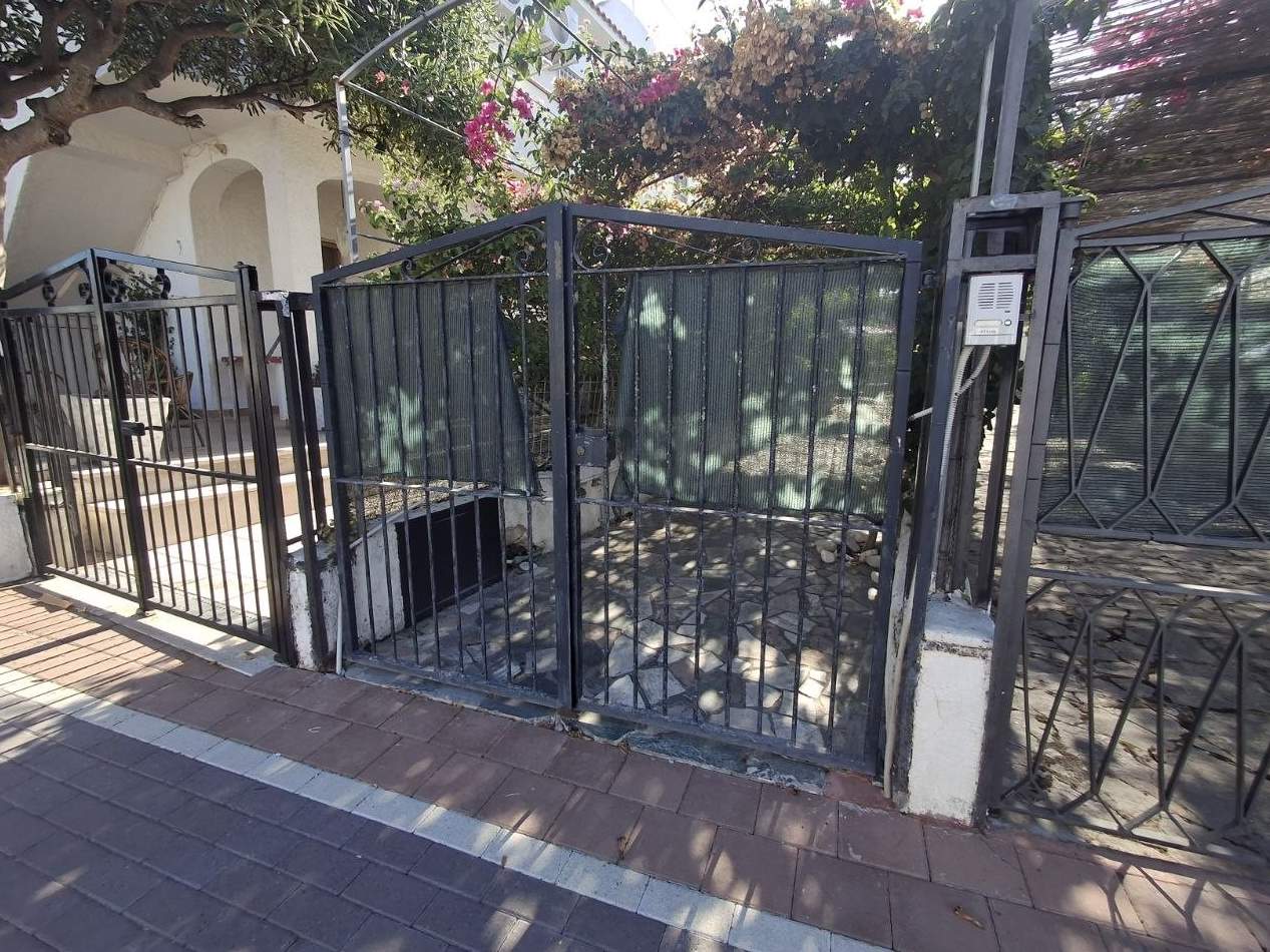 STUPENDO PIANO TERRA CON AMPIO GIARDINO PRIVATO — foto 4