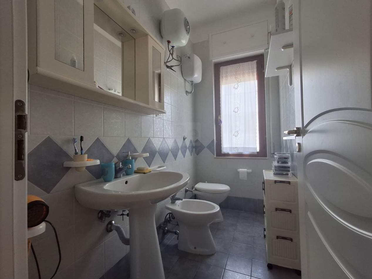 STUPENDO PIANO TERRA CON AMPIO GIARDINO PRIVATO — foto 22