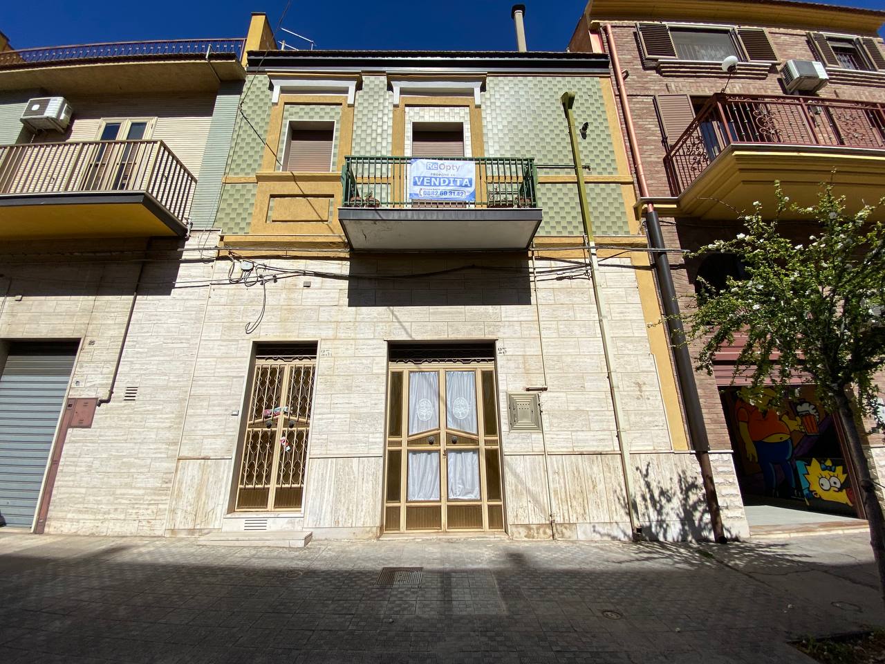 SOLUZIONE INDIPENDENTE CON TERRAZZO E LOCALE AL PIANO TERRA — foto 3