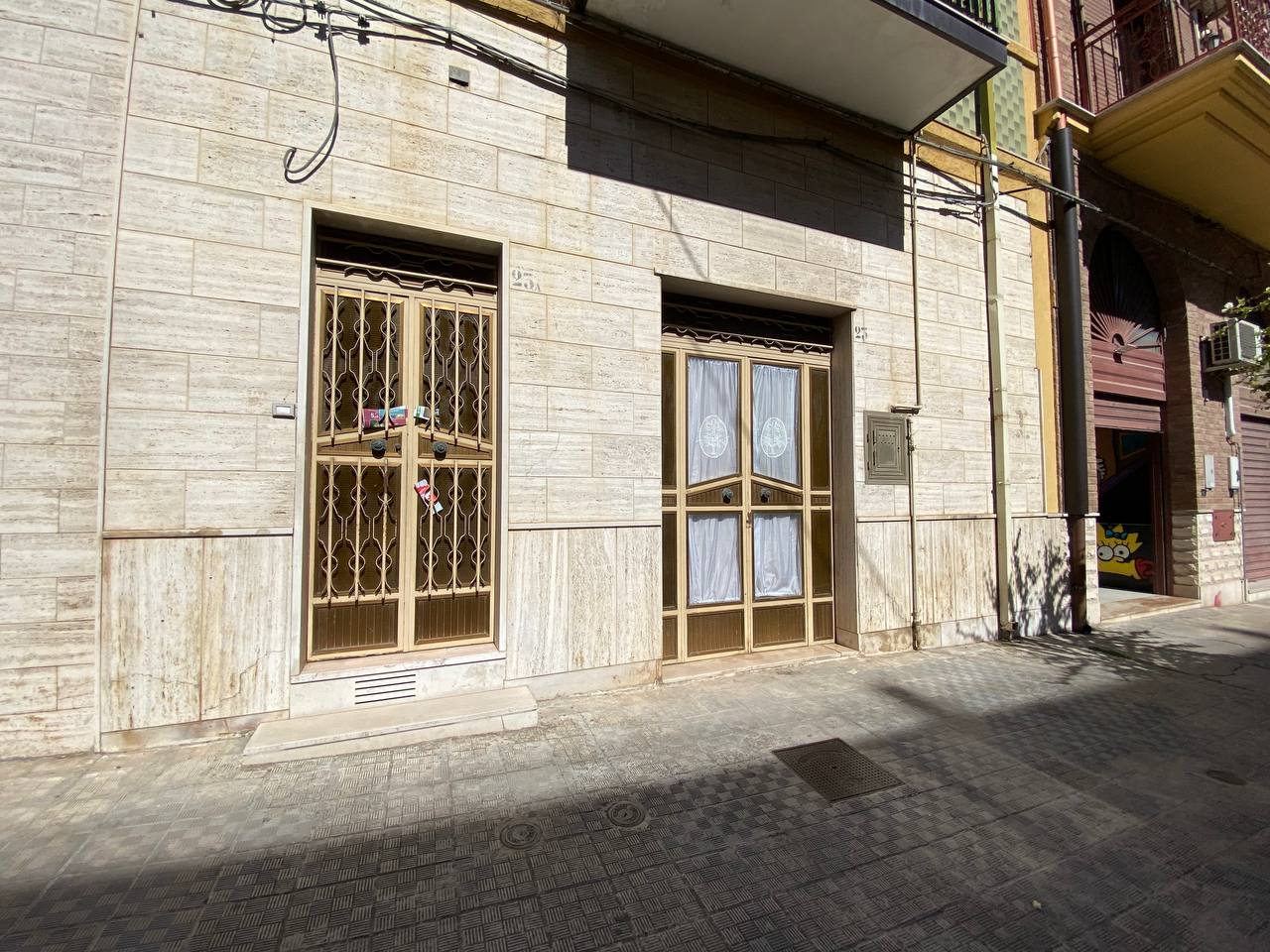 SOLUZIONE INDIPENDENTE CON TERRAZZO E LOCALE AL PIANO TERRA — foto 4