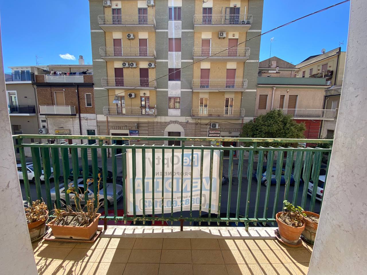SOLUZIONE INDIPENDENTE CON TERRAZZO E LOCALE AL PIANO TERRA — foto 10